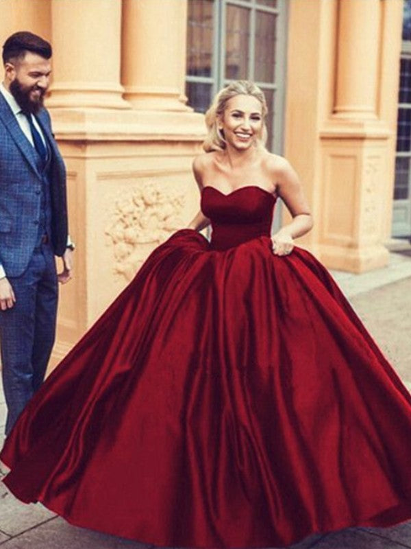 Duchesse-Linie Ärmellos Herzausschnitt Rüschen Satin Ballkleider