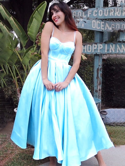 Vestido de fiesta con tirantes finos, sin mangas, de satén con volantes y largo hasta la rodilla para regreso a casa