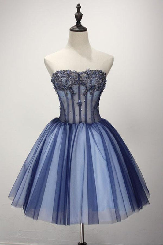 Vestido de fiesta corto de tul sin tirantes y con cuentas PG139