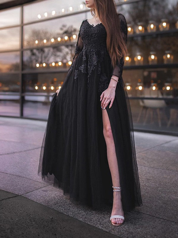 Vestido de fiesta largo hasta el suelo con mangas largas de tul y apliques y hombros descubiertos