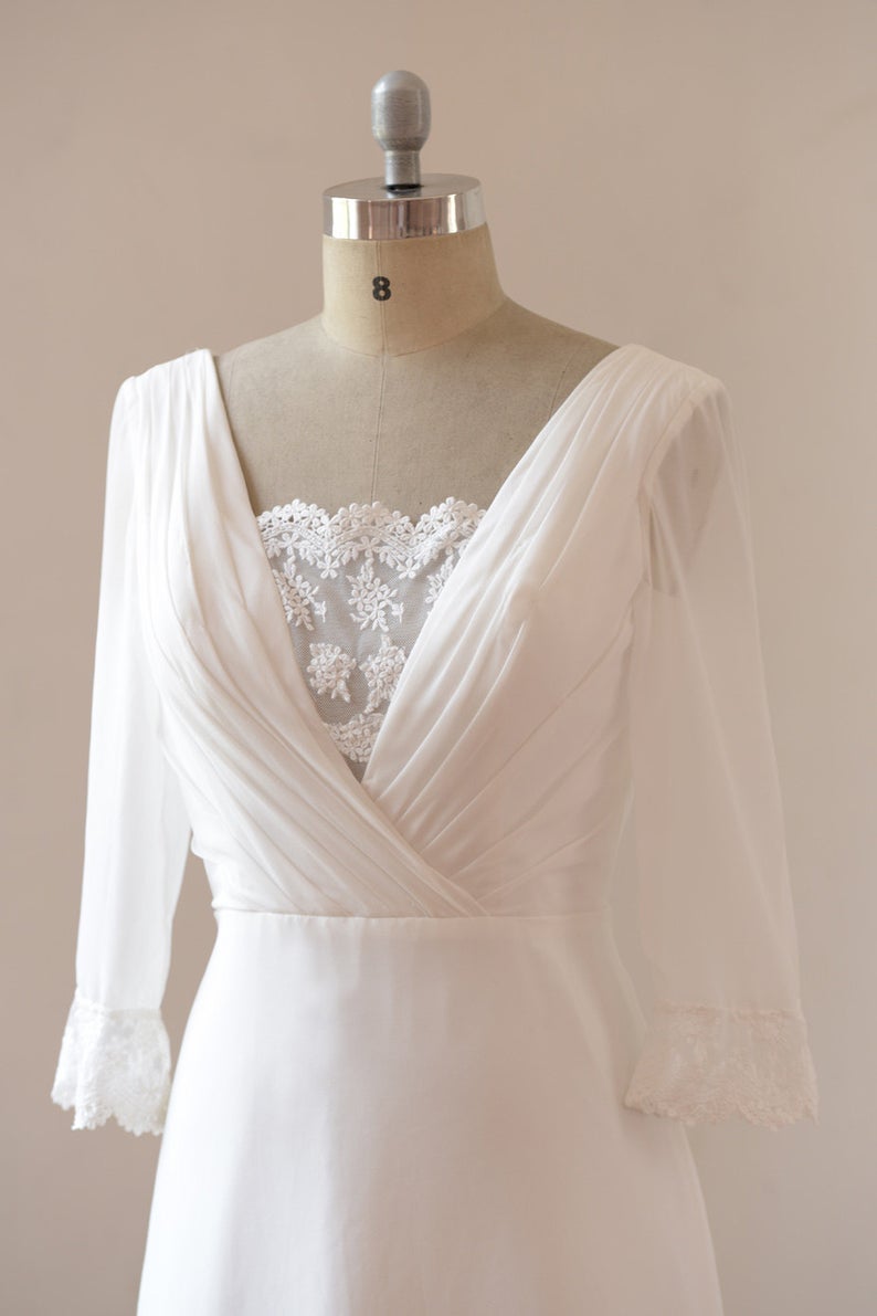 Strandlanges, rückenfreies Chiffon-Brautkleid in A-Linie mit Ärmeln