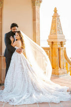 Wunderschönes A-Linien-Brautkleid in Weiß mit langen Ärmeln und Spitze