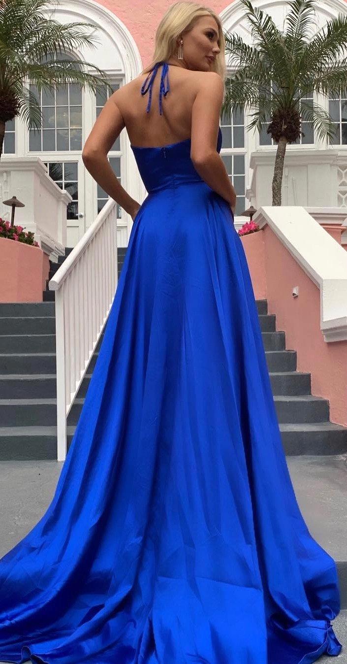 Wunderschönes, rückenfreies, langes Ballkleid aus Stretch-Satin in A-Linie mit V-Ausschnitt und Schlitz
