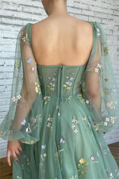 Wunderschönes knöchellanges A-Linien-Ballkleid mit langen Ärmeln und Blumenmuster