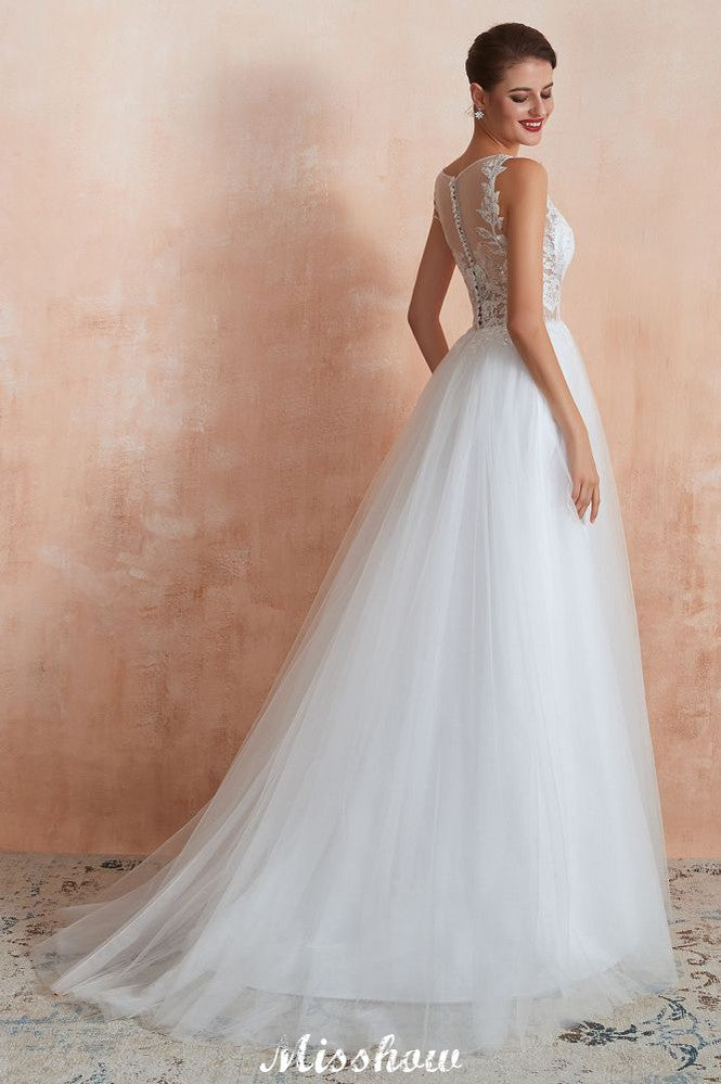 Wunderschönes weißes Brautkleid mit Bateau-Ausschnitt und glitzernden Pailletten