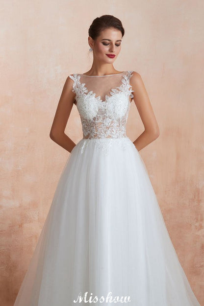 Wunderschönes weißes Brautkleid mit Bateau-Ausschnitt und glitzernden Pailletten