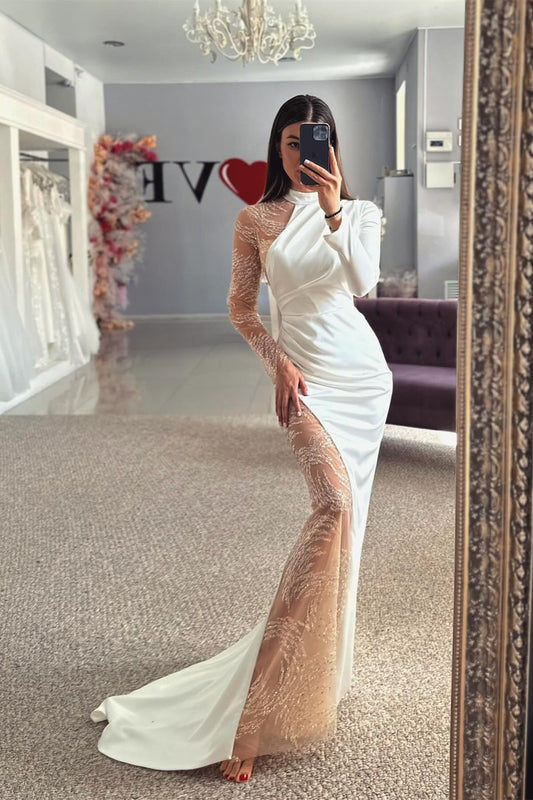 Wunderschönes Neckholder-Brautkleid mit langen Ärmeln und Satinspitze und Applikationen