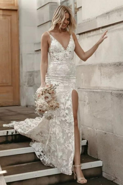 Hermoso vestido de novia de sirena con encaje floral, sin mangas, escote en V y abertura lateral