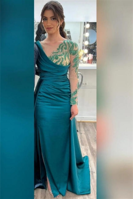 Hermoso vestido de fiesta verde largo con cuentas y mangas largas con abertura