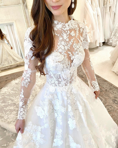 Wunderschönes langes A-Linien-Brautkleid mit hohem Halsausschnitt, offener Rückenspitze und Ärmeln