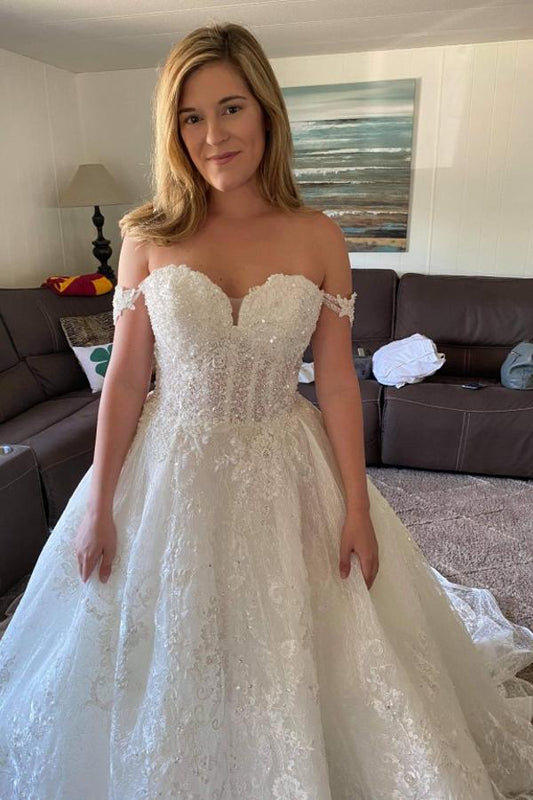 Wunderschönes langes schulterfreies Brautkleid in A-Linie mit Spitzenapplikationen und Perlen