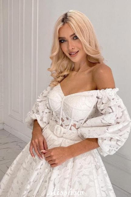 Wunderschönes langes A-Linien-Brautkleid mit schulterfreien Ärmeln und Spitze