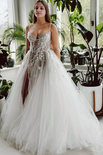 Wunderschönes langes A-Linien-Brautkleid mit Spaghettiträgern und Tüllspitze und Schlitz
