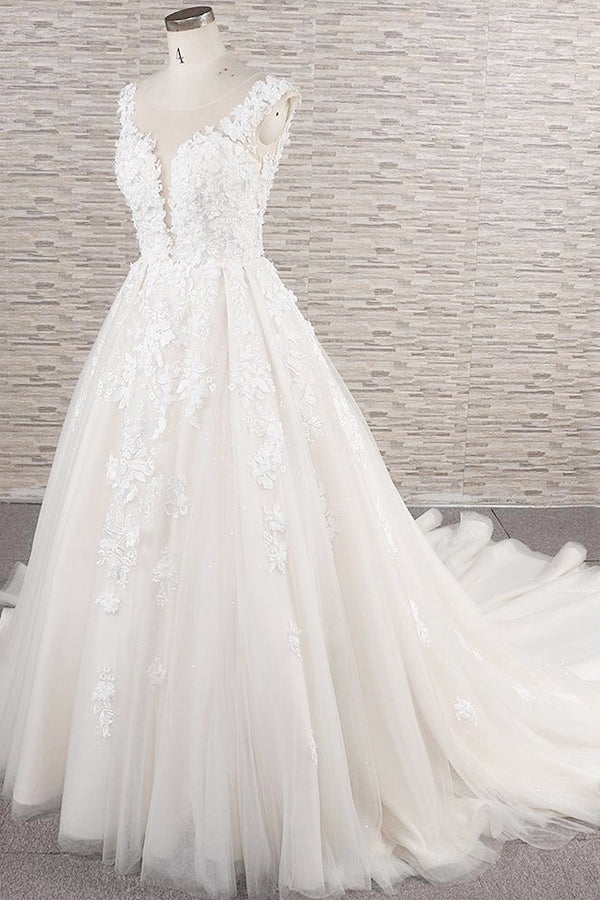 Hermoso vestido de novia largo de corte A con apliques de encaje de tul y espalda descubierta
