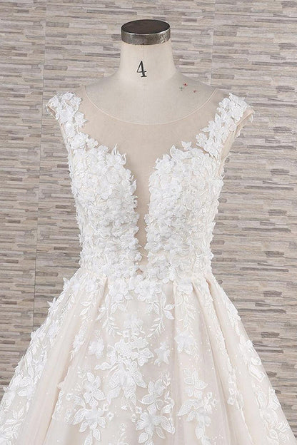 Wunderschönes langes rückenfreies A-Linien-Brautkleid mit Tüll und Spitzenapplikationen