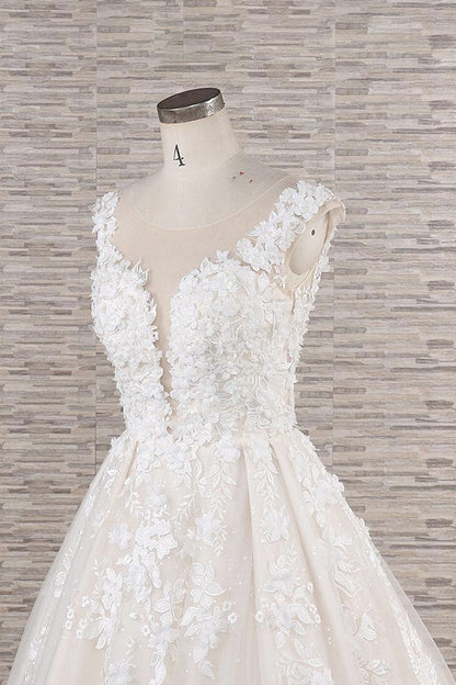 Wunderschönes langes rückenfreies A-Linien-Brautkleid mit Tüll und Spitzenapplikationen