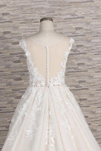 Hermoso vestido de novia largo de corte A con apliques de encaje de tul y espalda descubierta