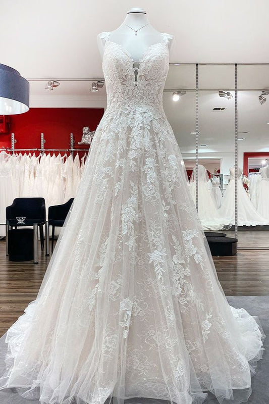 Wunderschönes langes A-Linien-Brautkleid mit Tüllspitze und V-Ausschnitt und offenem Rücken