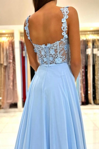 Hermosos vestidos de noche largos azules con tirantes sencillos, apliques, sin mangas y abertura