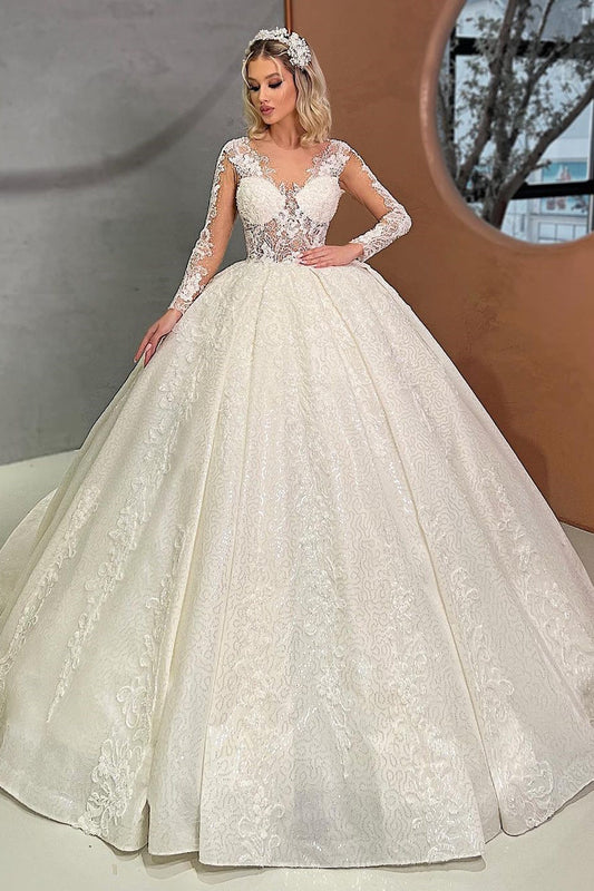 Wunderschönes langes elfenbeinfarbenes Ballkleid mit Spitze und V-Ausschnitt
