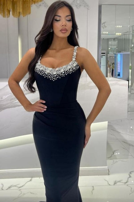 Wunderschönes langes schwarzes ärmelloses Meerjungfrauen-Ballkleid mit Strasssteinen