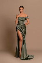Wunderschönes langes schulterfreies Satin-Ballkleid im Meerjungfrauenstil mit Schlitz