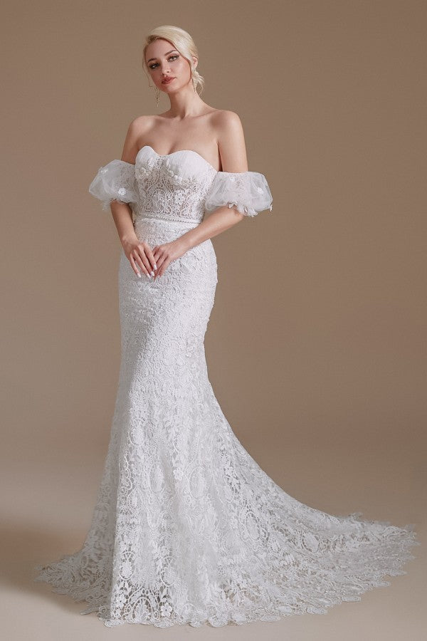 Hermosos vestidos de novia largos de sirena con escote corazón y encaje con mangas desmontables