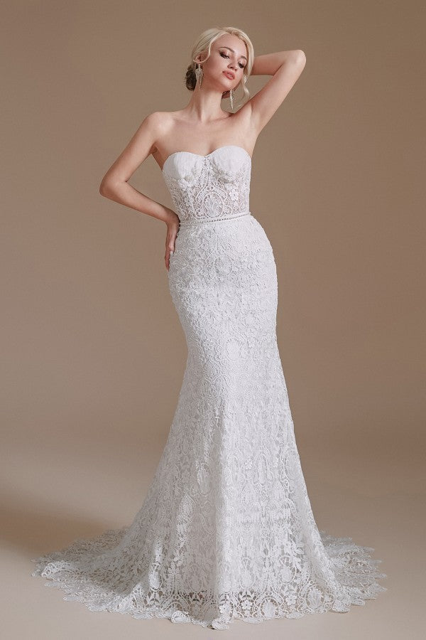 Hermosos vestidos de novia largos de sirena con escote corazón y encaje con mangas desmontables