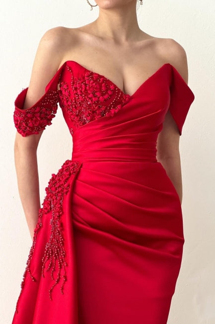 Wunderschönes langes rotes schulterfreies Spitzen-Ballkleid im Meerjungfrauenstil