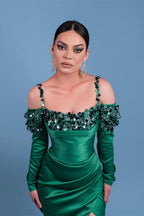 Hermosos vestidos de fiesta de sirena de satén verde espagueti largos con manga larga