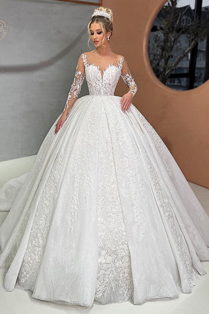 Wunderschönes langes weißes Brautkleid im Ballkleid-Stil mit Herzausschnitt
