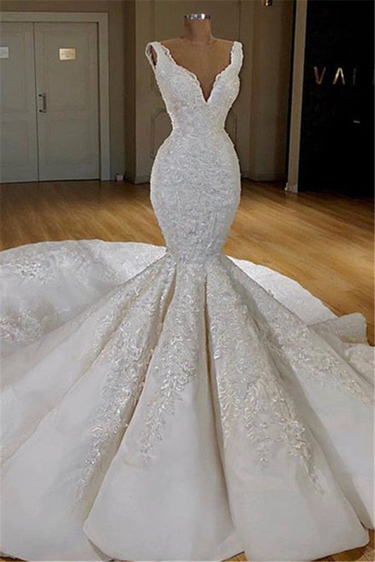 Wunderschönes Meerjungfrau-Brautkleid aus Spitze im Angebot, Träger, wunderschöne Brautkleider mit langer Schleppe