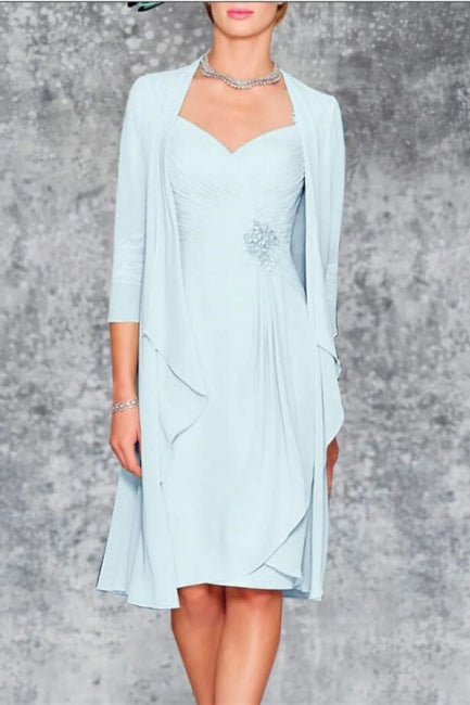 Hermosos vestidos de madre de la novia y vestidos de dama de honor verde menta.