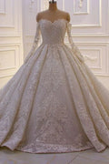 Wunderschönes schulterfreies Brautkleid mit langen Ärmeln und Spitze