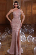 Hermoso vestido de fiesta de sirena con un hombro al descubierto, sin mangas, con cuentas y abertura frontal