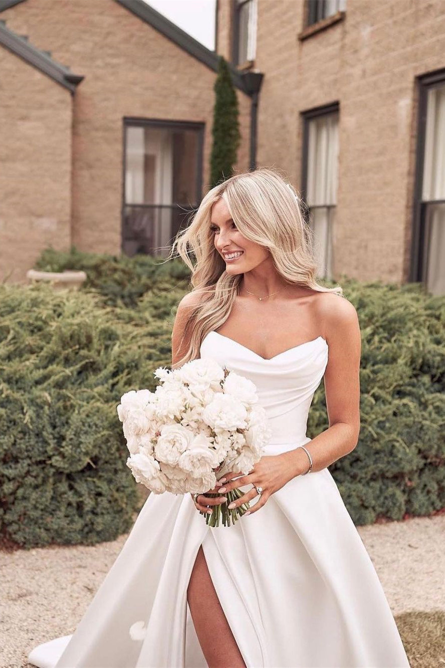 Hermoso vestido de novia sencillo blanco de corte A con abertura lateral