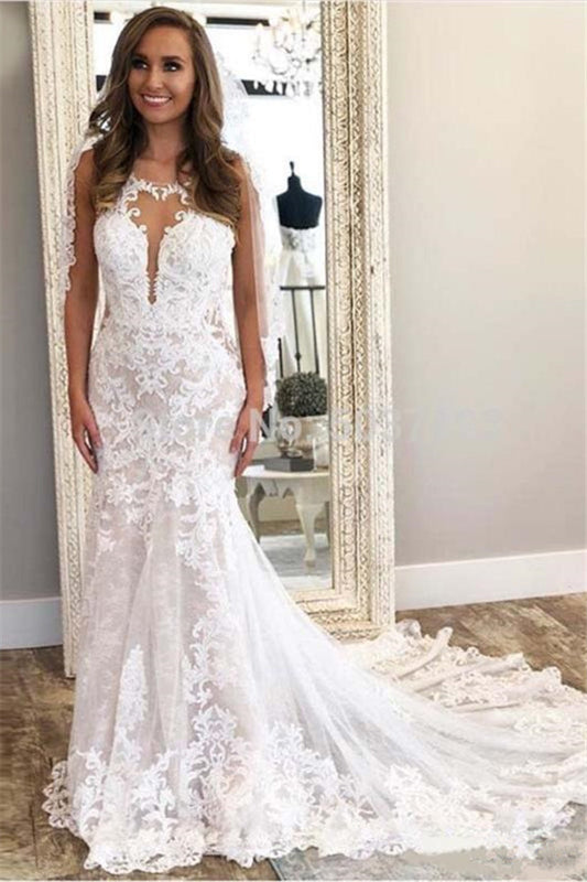 Wunderschönes ärmelloses Säulen-Brautkleid aus Spitze im Angebot