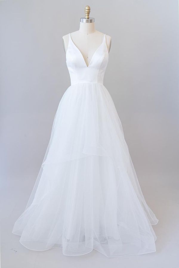 Wunderschönes langes weißes rückenfreies A-Linien-Brautkleid aus Tüll mit V-Ausschnitt