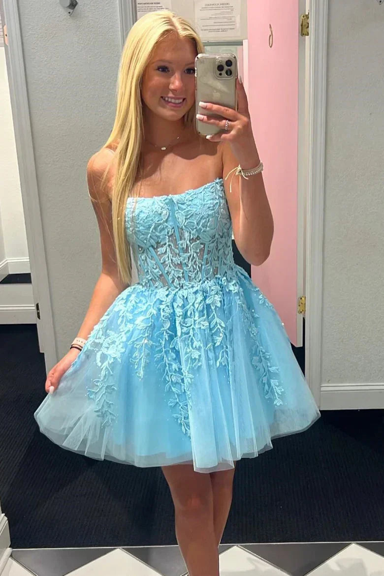 Petunia | Vestido de fiesta de tul con encaje y apliques en forma de A