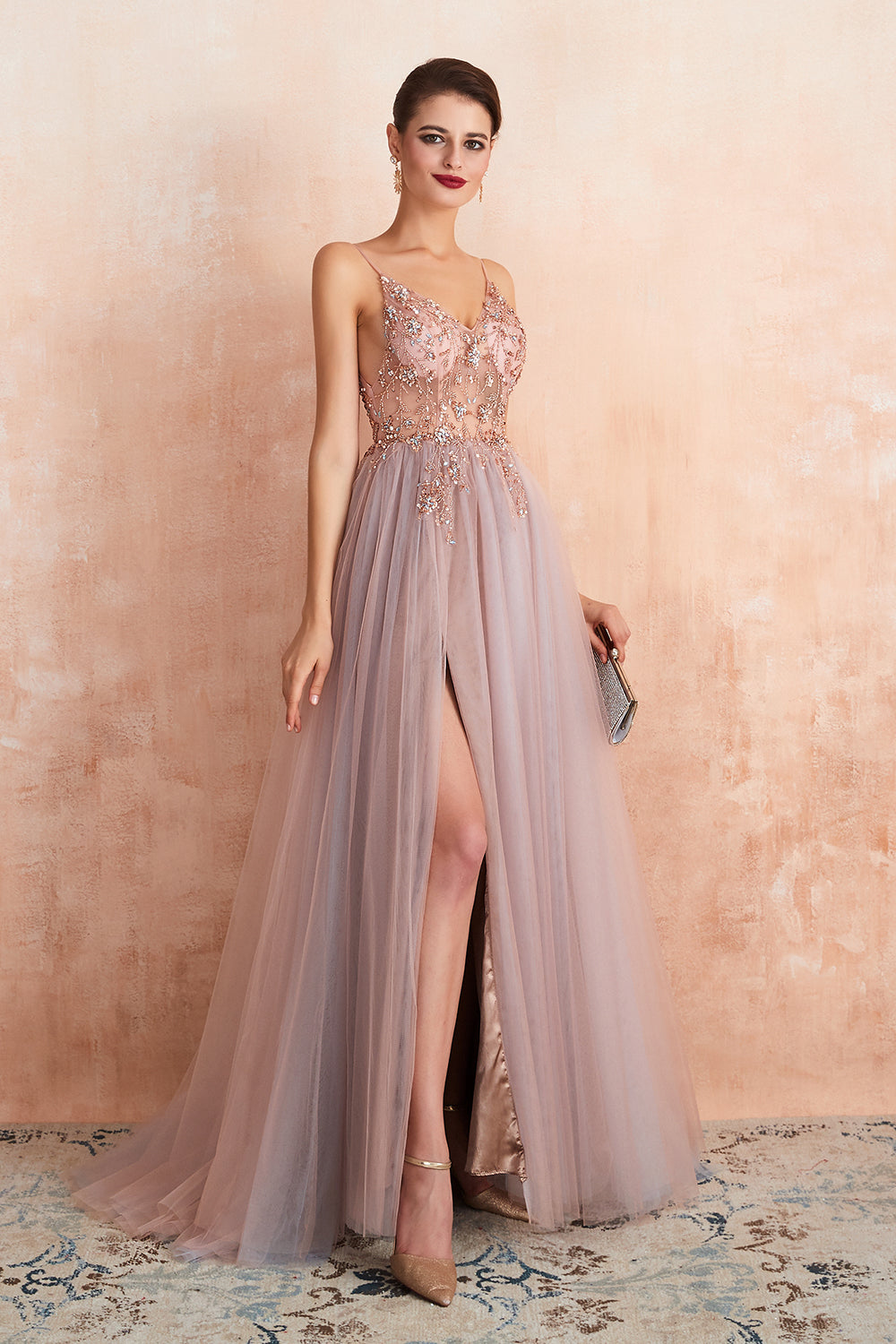 El mejor vestido de fiesta largo de tul con escote en V, sin mangas y corte A con abertura