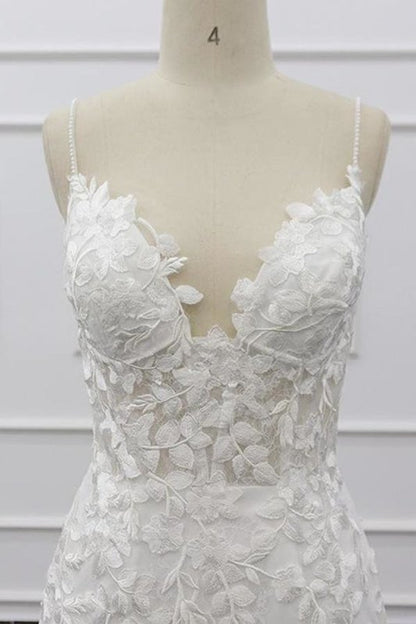 Los mejores vestidos de novia elegantes de corte sirena con apliques y tirantes finos