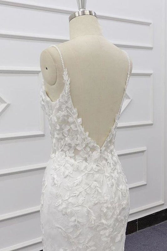 Los mejores vestidos de novia elegantes de corte sirena con apliques y tirantes finos