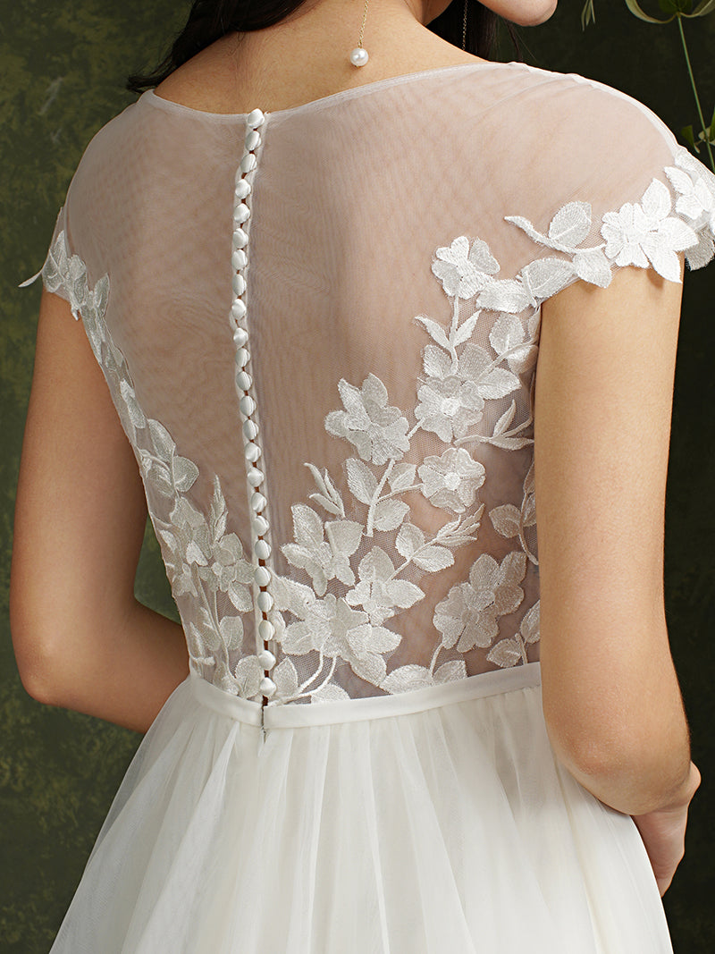 Biztunnel Langes A-Linien-Brautkleid mit Herzausschnitt und Chiffon-Spitze und Schlitz