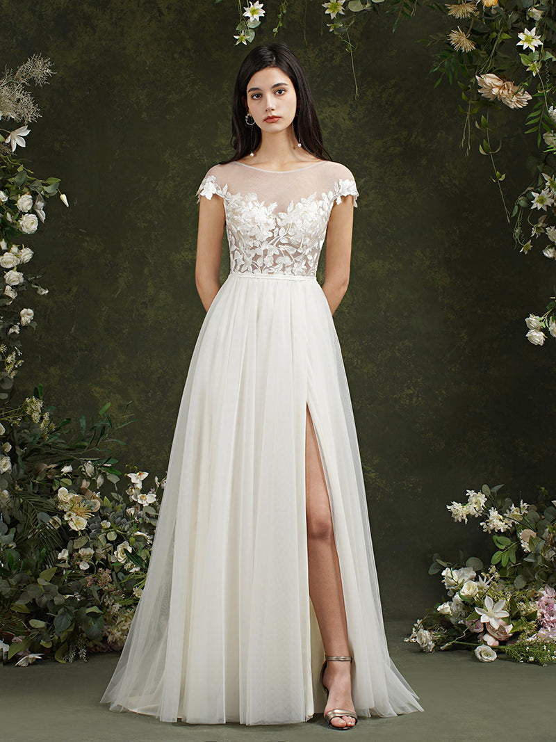 Vestidos de novia de gasa con encaje y escote en forma de A con abertura en el bajo.