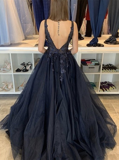 Vestido de fiesta largo negro de corte A con escote en V, tul, espalda abierta, apliques de encaje