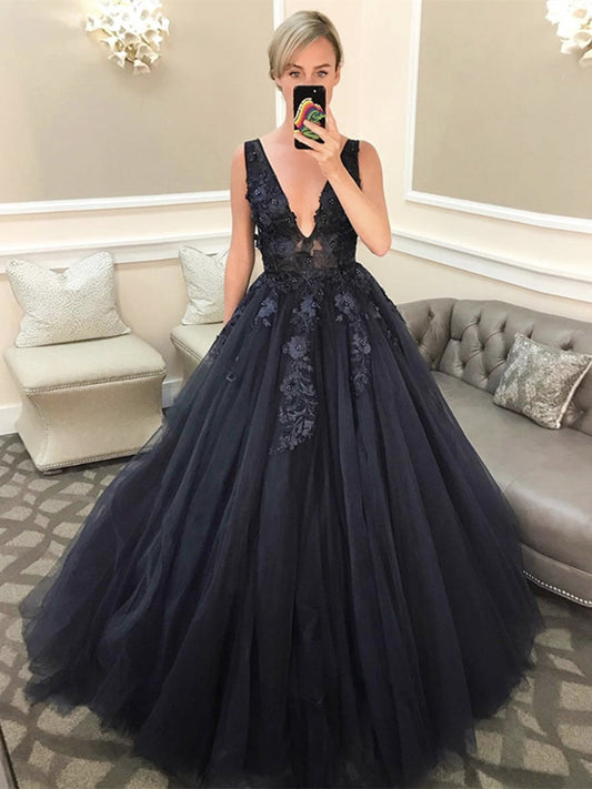 Vestido de fiesta largo negro de corte A con escote en V, tul, espalda abierta, apliques de encaje