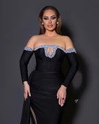 Schwarzes Meerjungfrau-Kleid mit langen Ärmeln, schulterfrei, Satin, Perlen, formelles Ballkleid mit Schlitz