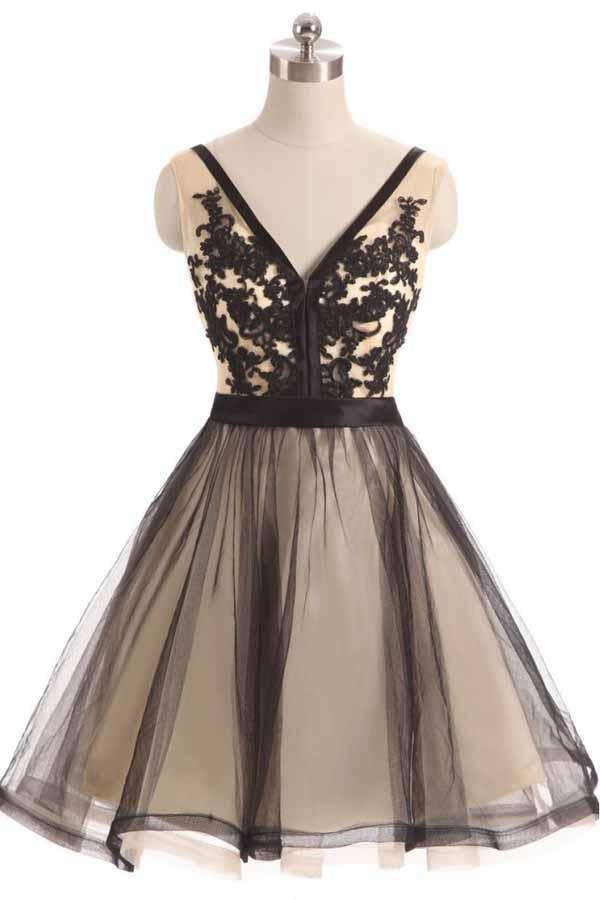 Vestido corto de fiesta con escote en V y tul negro con encaje PD067