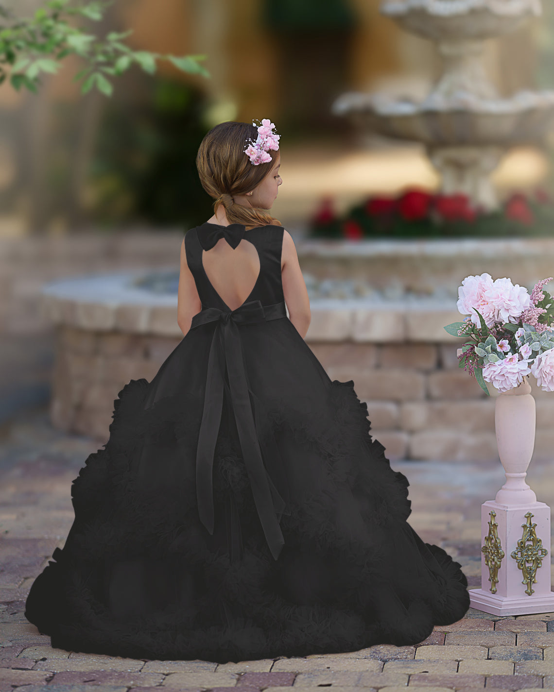 Vestido de niña de las flores de tul satinado con corte A y volantes en cascada hasta el suelo