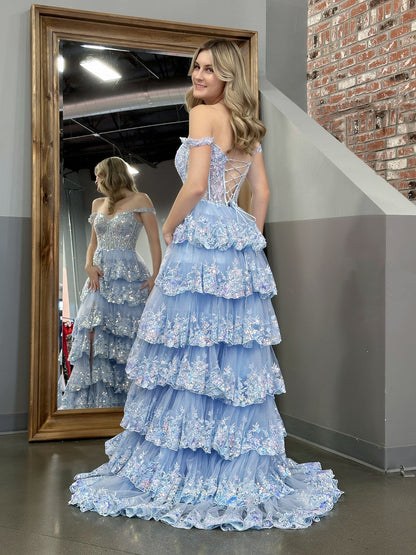 Capri | Vestido de fiesta princesa de lentejuelas de cristal azul, corte A, hombros descubiertos y volantes de encaje
